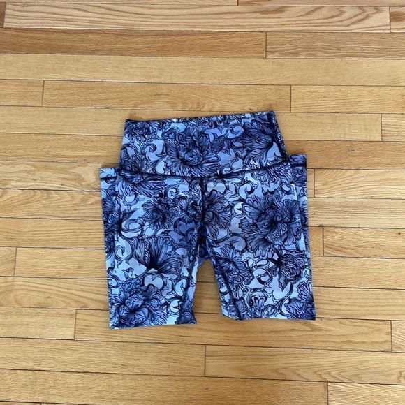 Lululemon wunder under  Crop HR  Size 6 HANB Hanakotoba Starlight Multi - Picture 2 of 9